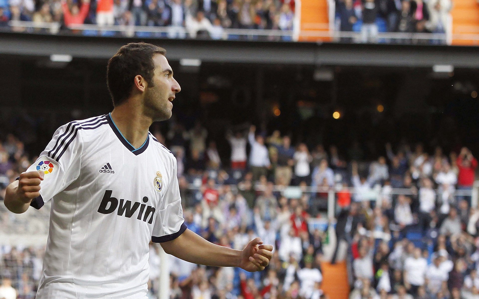 伯科夫稳扎稳打掌控比赛节奏，伯日涅科夫