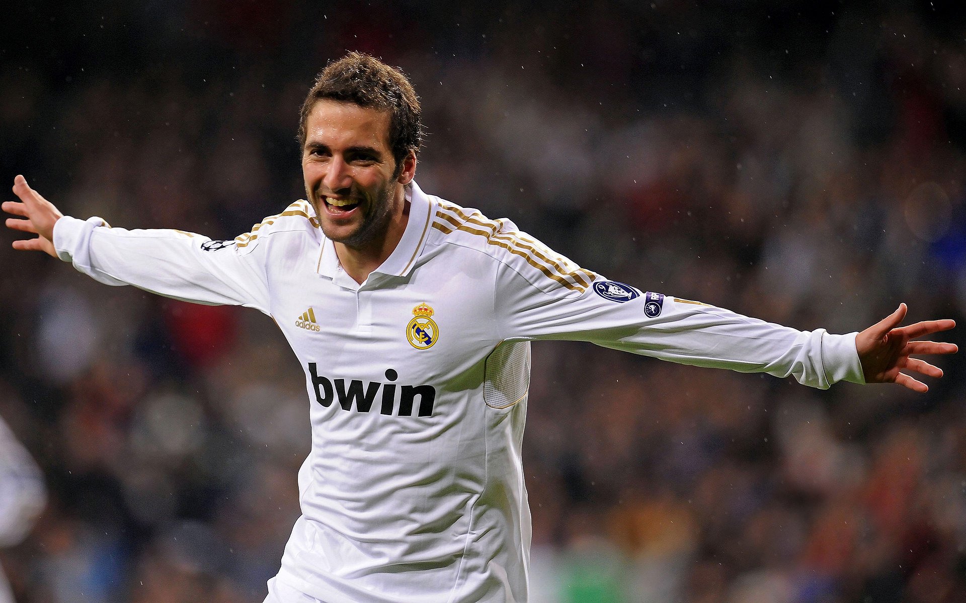 决赛场上 奥卡拉汉泳姿稳健霸气十足，奥卡拉汉 回忆